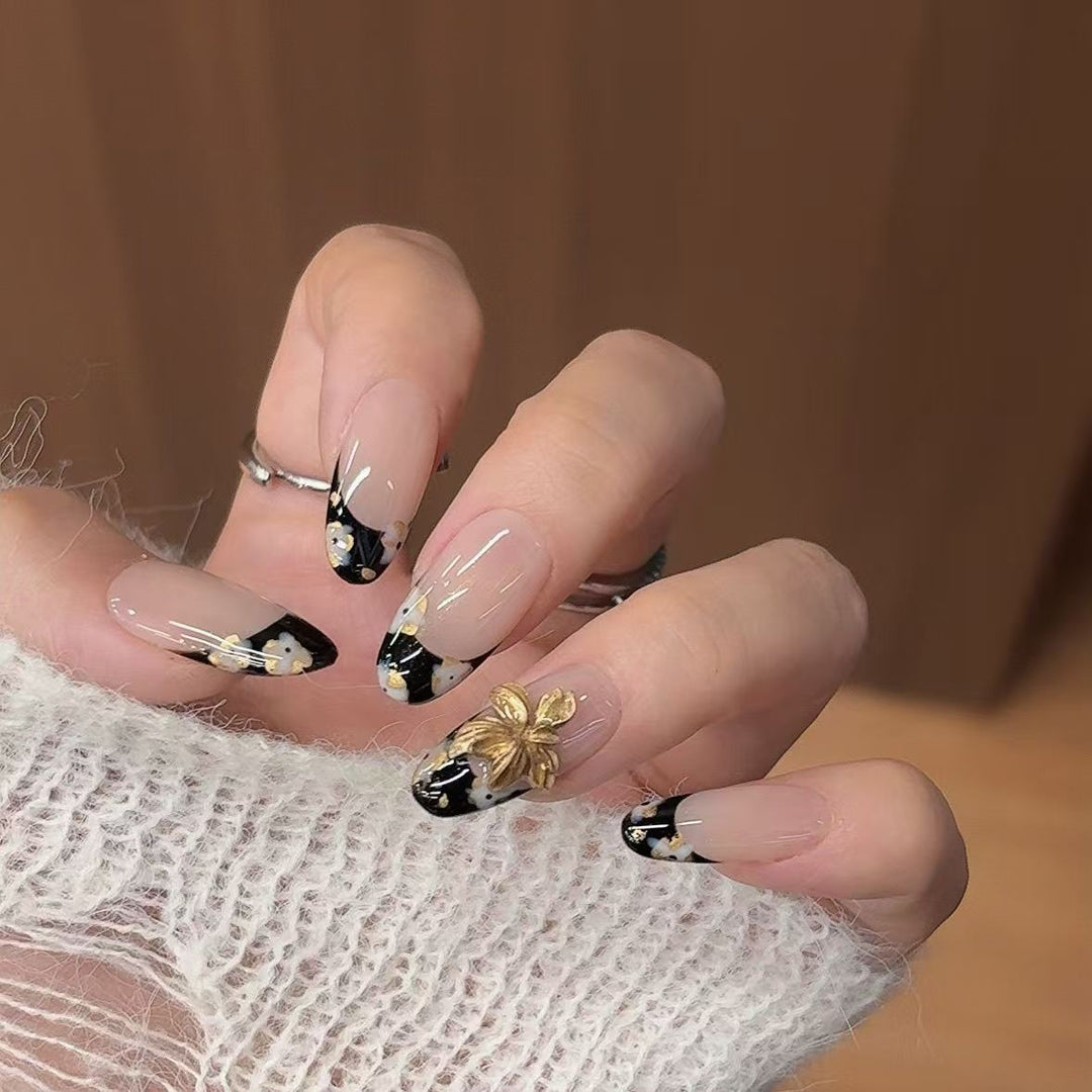 Elegant Floral Press-On Nail Art Kalsten