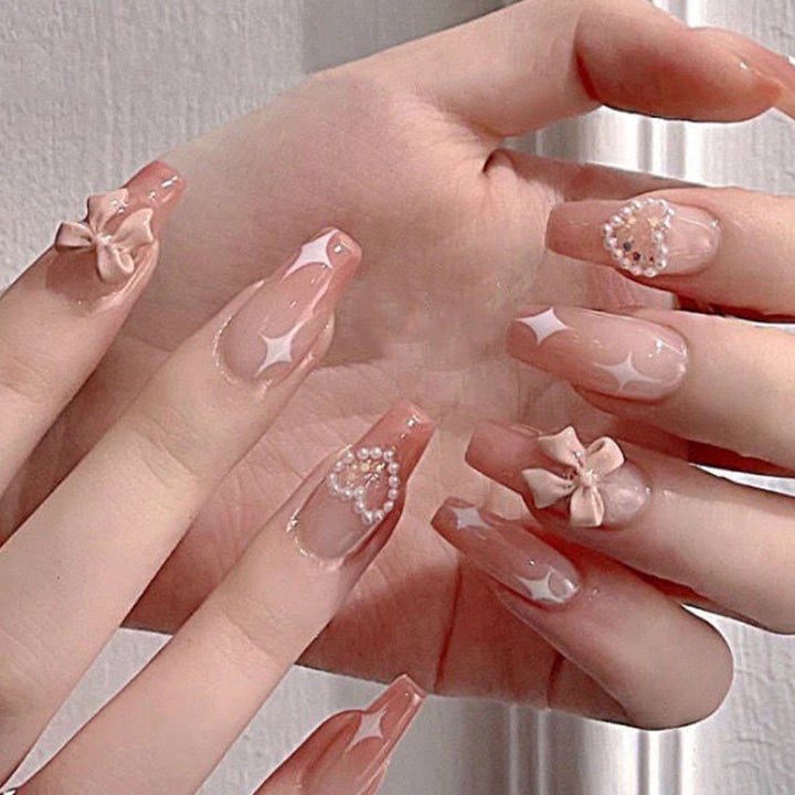 Elegant Decorative Press-On Nail Set