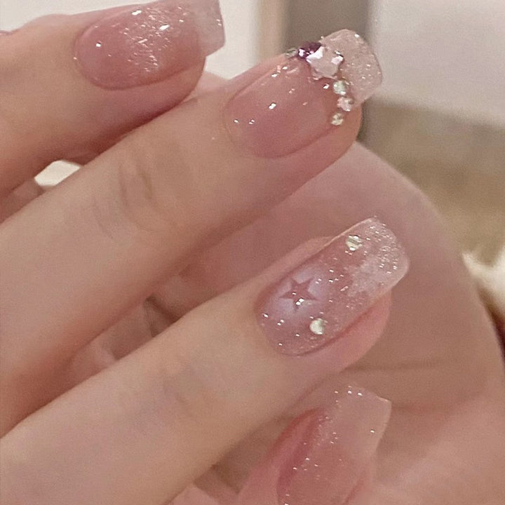 Glittering star motif artificial nails Kalsten