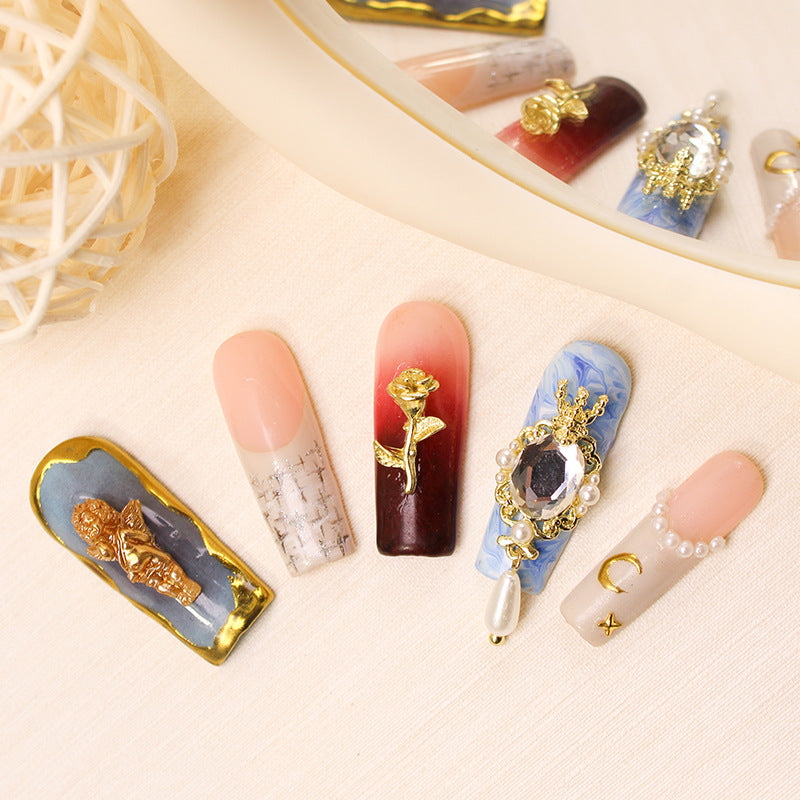 Artificial nail set with artistic decorations and glamorous details Kalsten