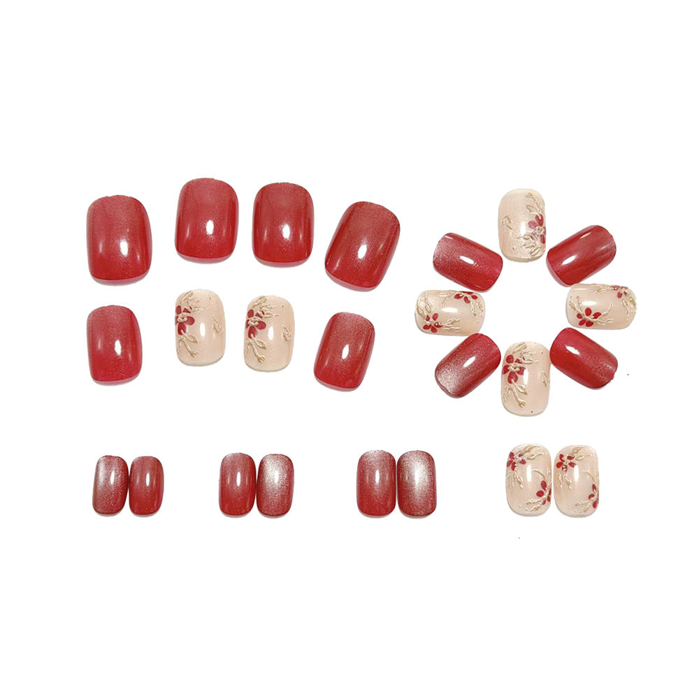 Artificial nails with luxurious floral embellishments Kalsten