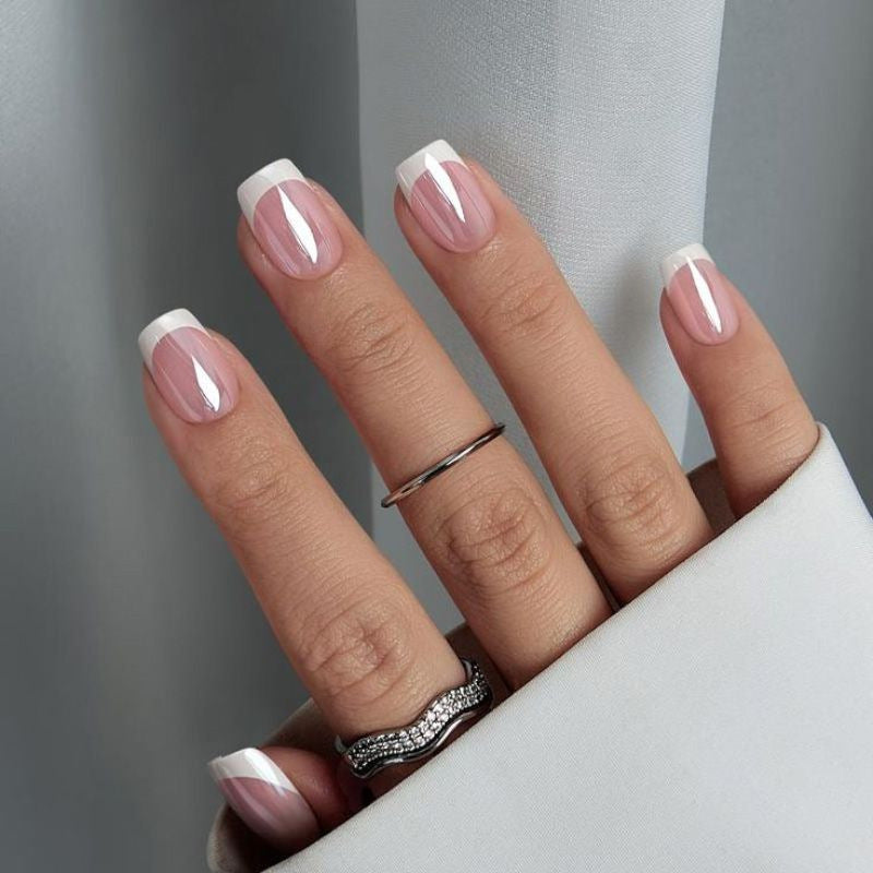 Artificial nails with modern night motif Kalsten