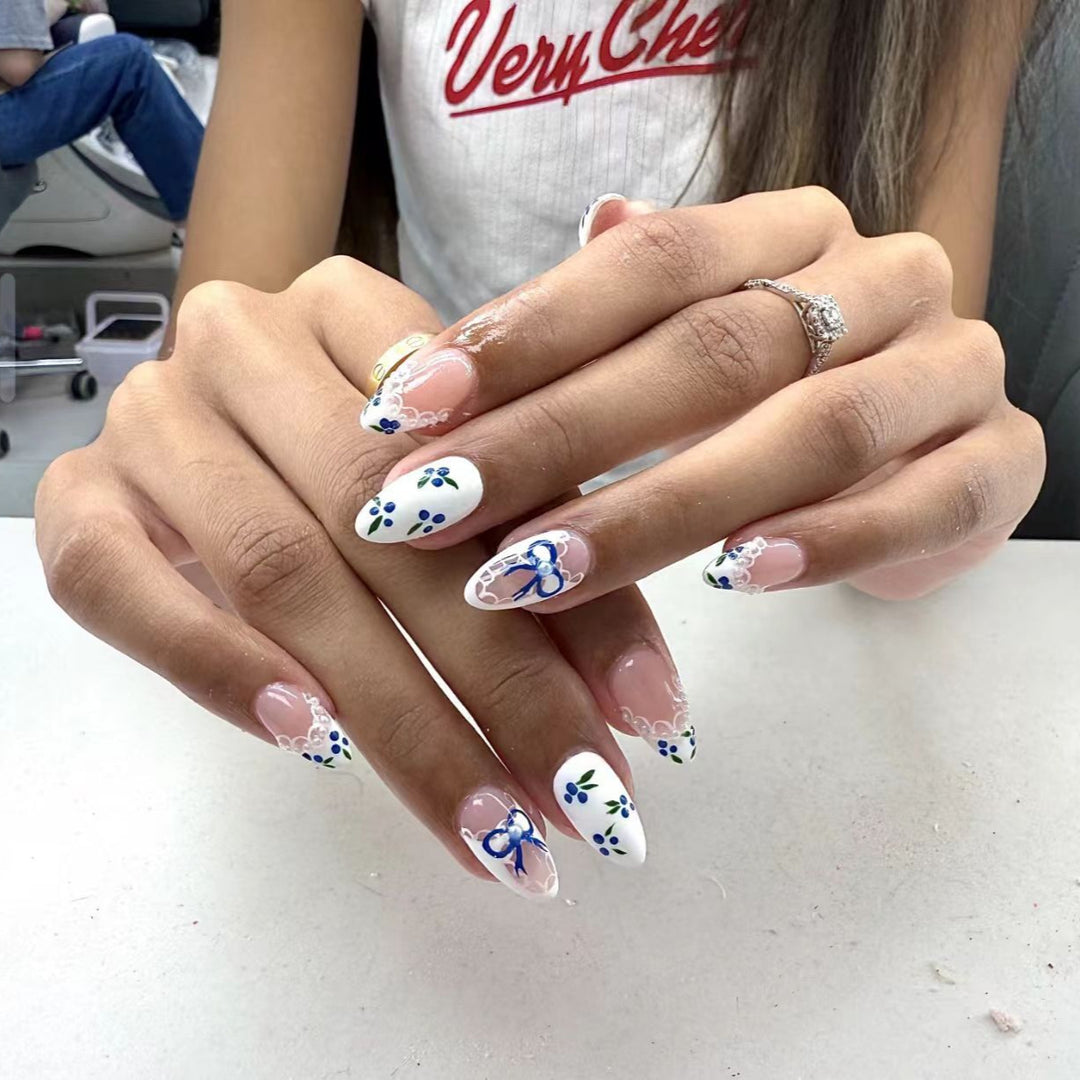 Artistic Floral-Themed Press-On Nails Kalsten