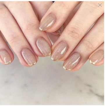 Luxurious Glittery Nail Art Kalsten