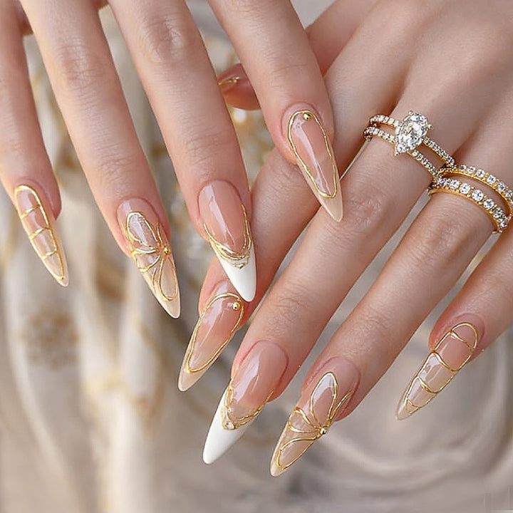 Artificial nail set with elegant floral golden accent Kalsten