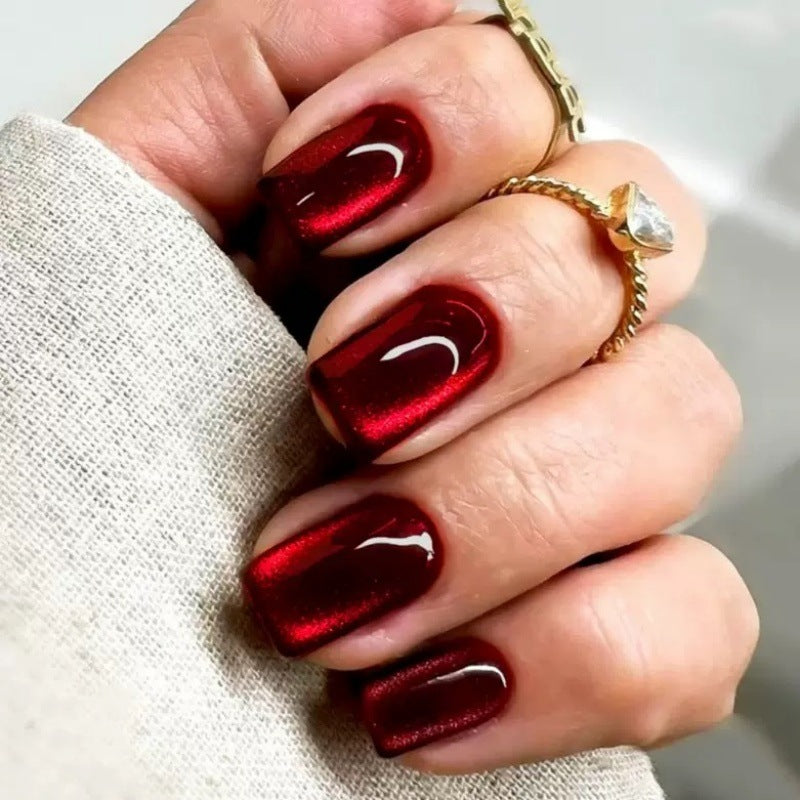 Shiny artificial nails with luxurious effect Kalsten