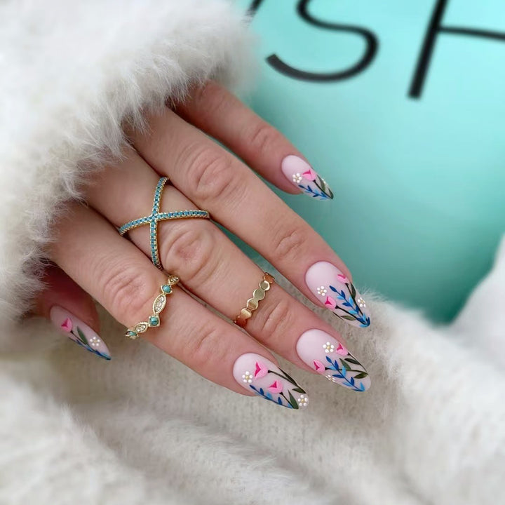 Artificial nail set with floral motifs and embellished accents Kalsten