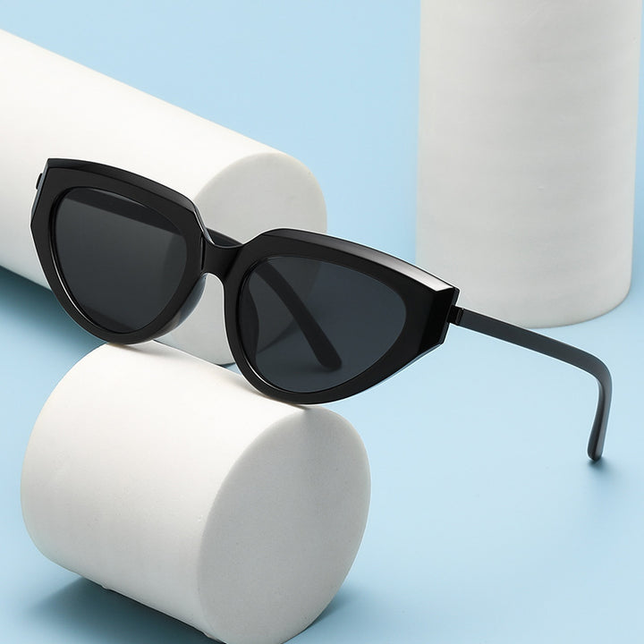 Ladies stylish Cat-Eye Sunglasses with durable plastic frame Kalsten