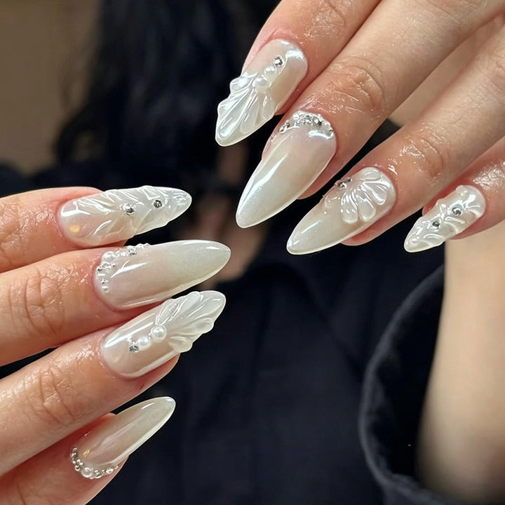 Elegant Rhinestone-Embellished Nail Tips Kalsten
