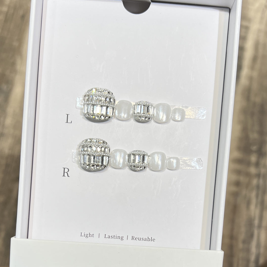 Decorative Crystal-Embellished Hair Clip Set Kalsten