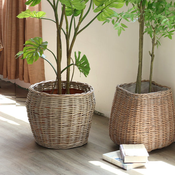 Stylish laundry basket made of braided natural material Kalsten