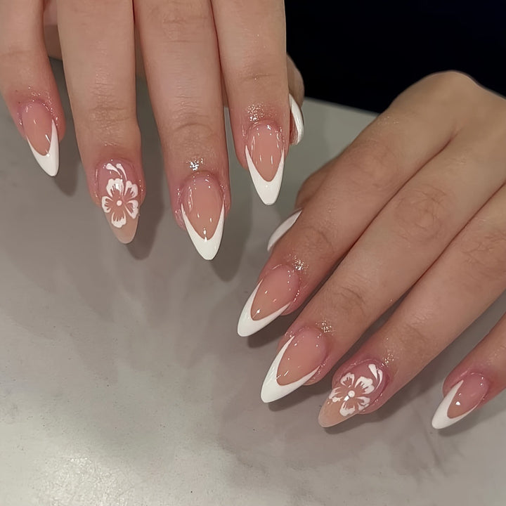 Tip Art Nails with Floral Design Kalsten