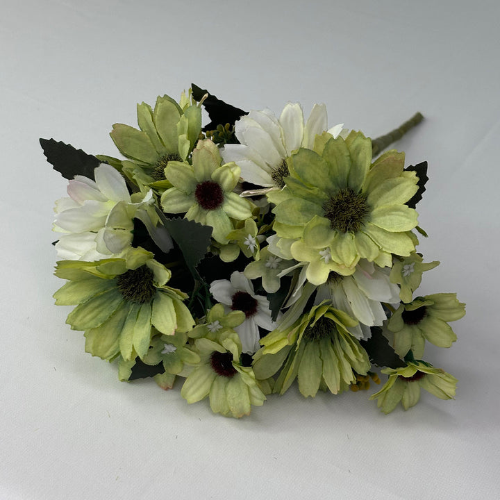 Lifelike Daisy Flower Bouquet