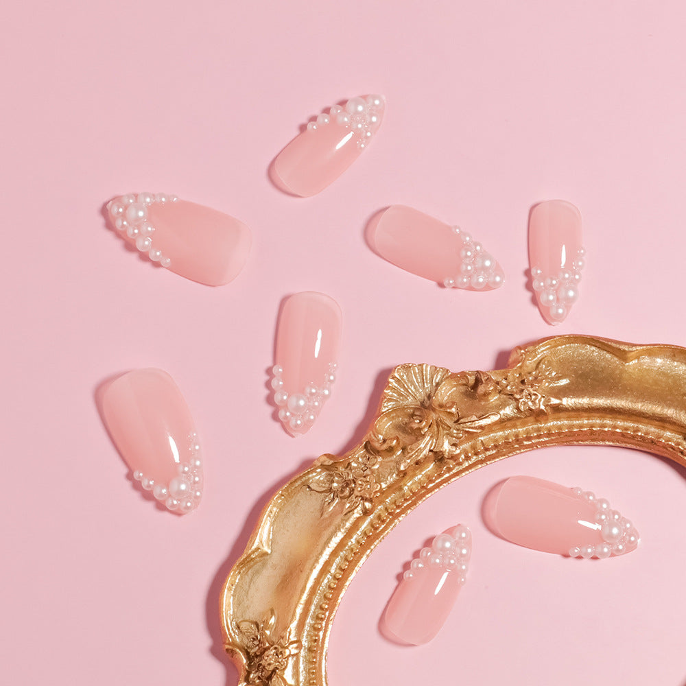 Glamorous Pearl-Accented Press-On Nail Set Kalsten