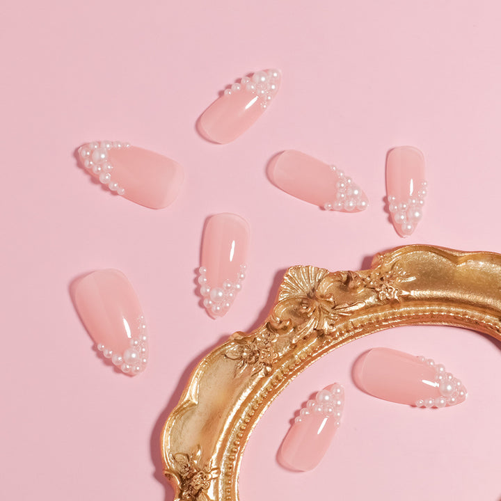 Glamorous Pearl-Accented Press-On Nail Set Kalsten