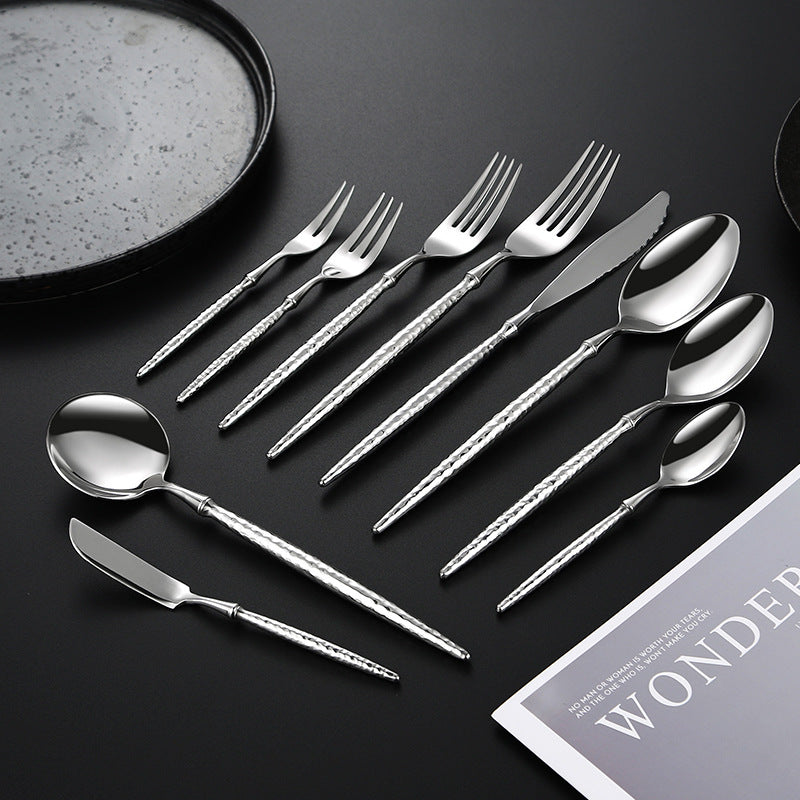 Elegant soup spoon with structured handle Kalsten