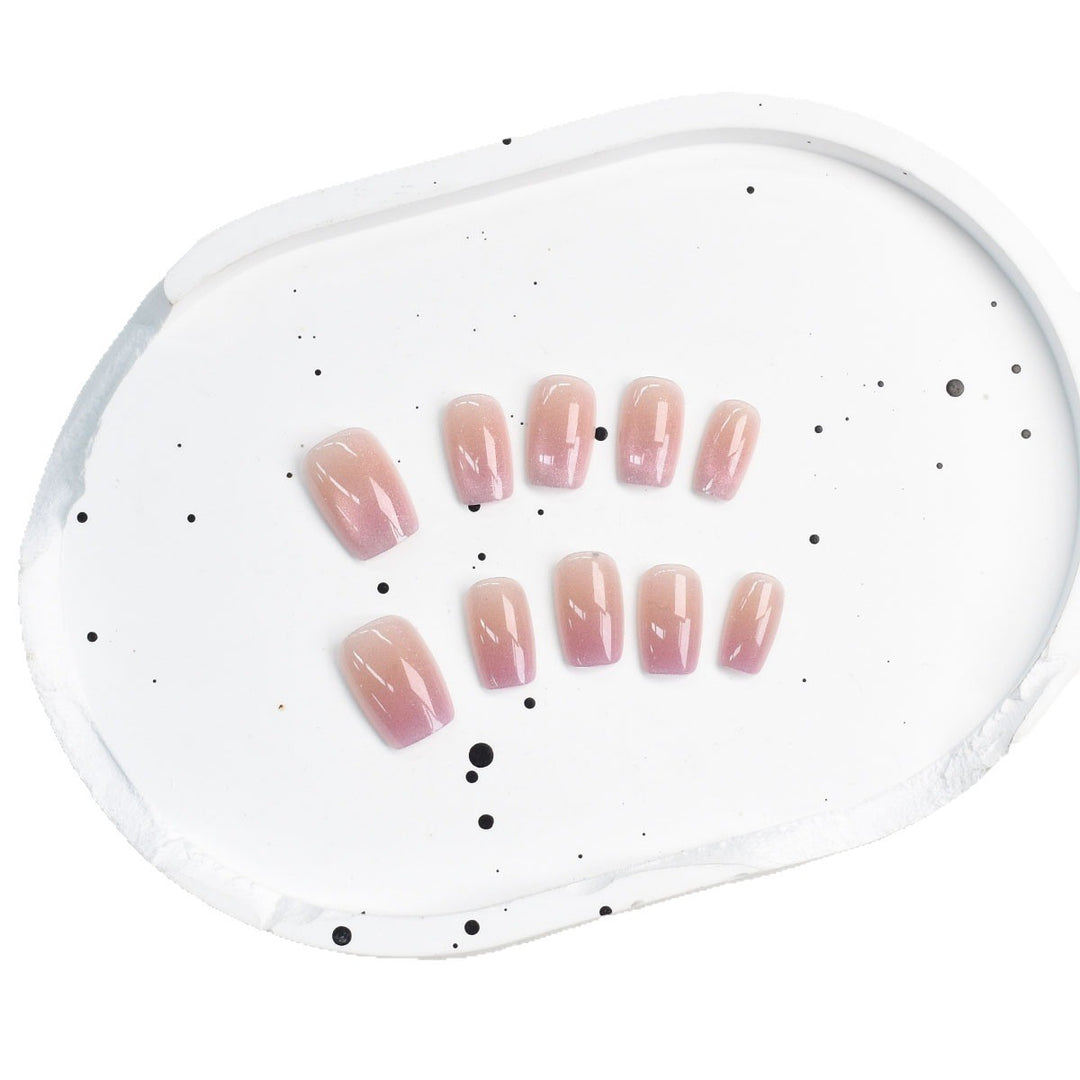 Glossy Press-On Nail Set with Elegant Ombre Effect Kalsten