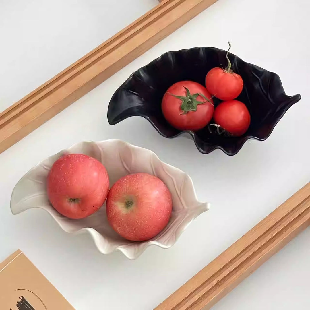 Decorative Shell-Shaped Centerpiece