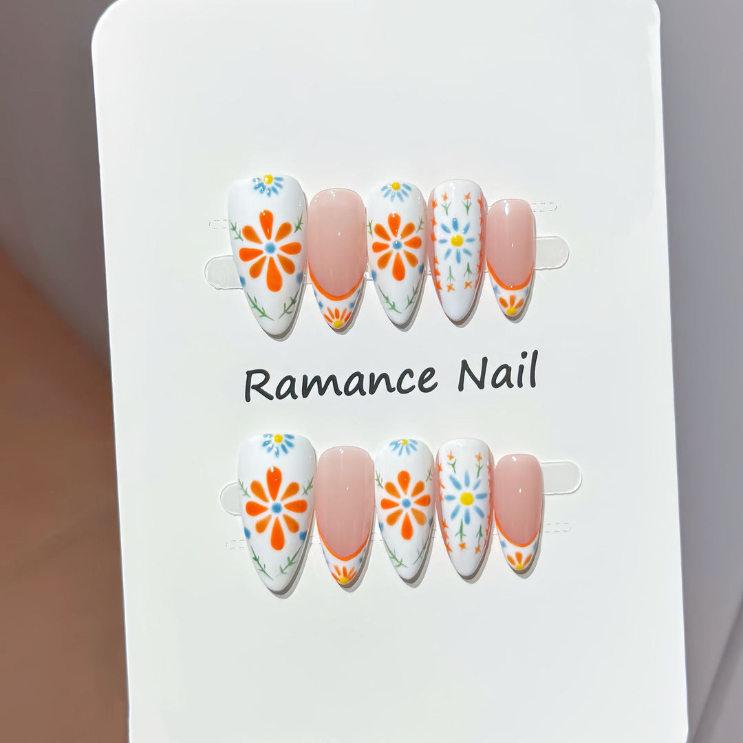 Floral Themed Press-On Nail Art Set Kalsten