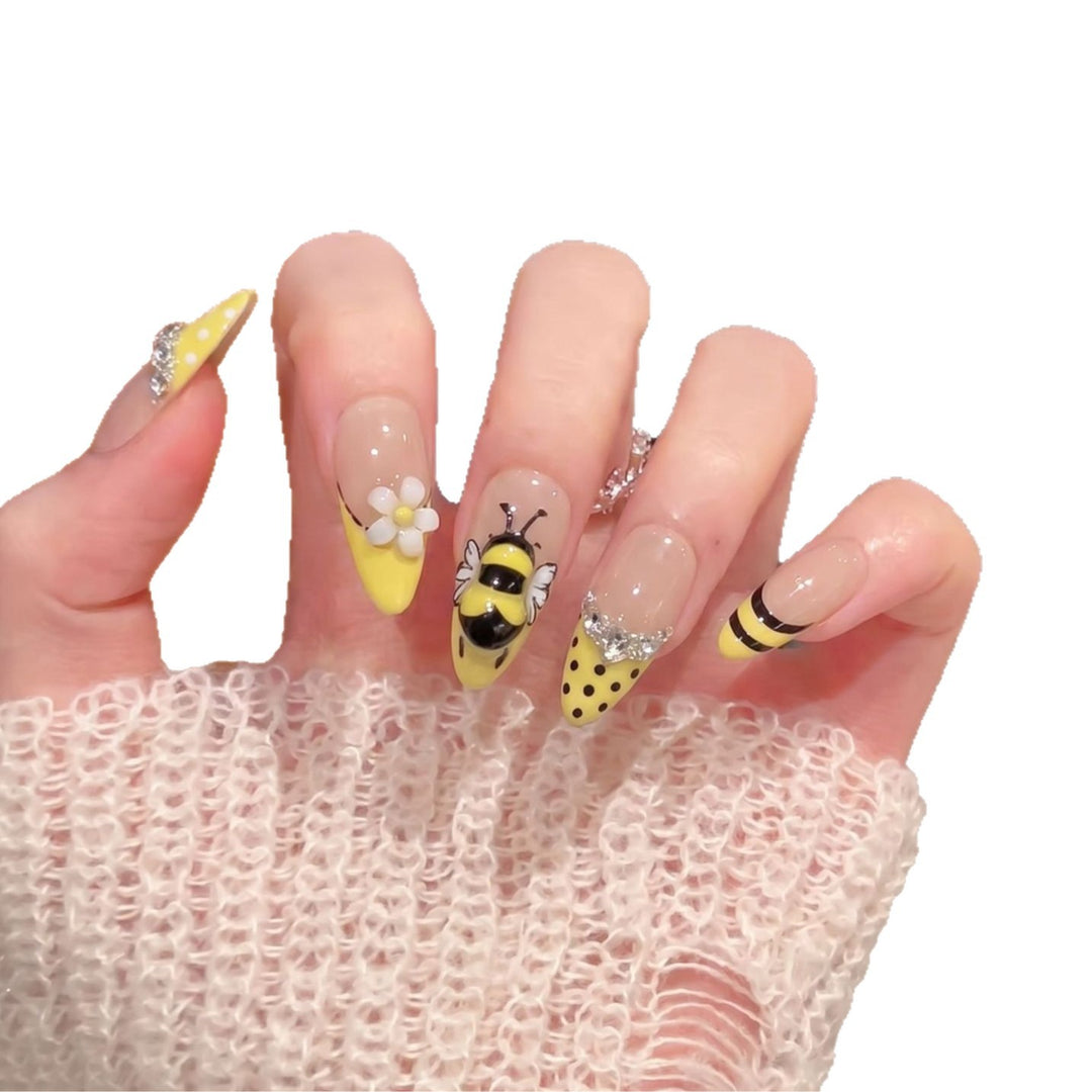 Artistic Bee-Themed Press-On Nail Set Kalsten