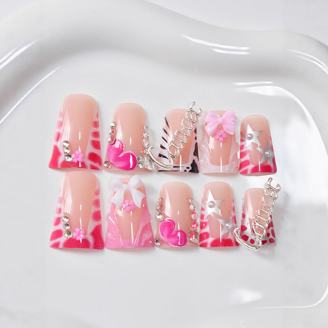 Glamorous Nail Art Kalsten