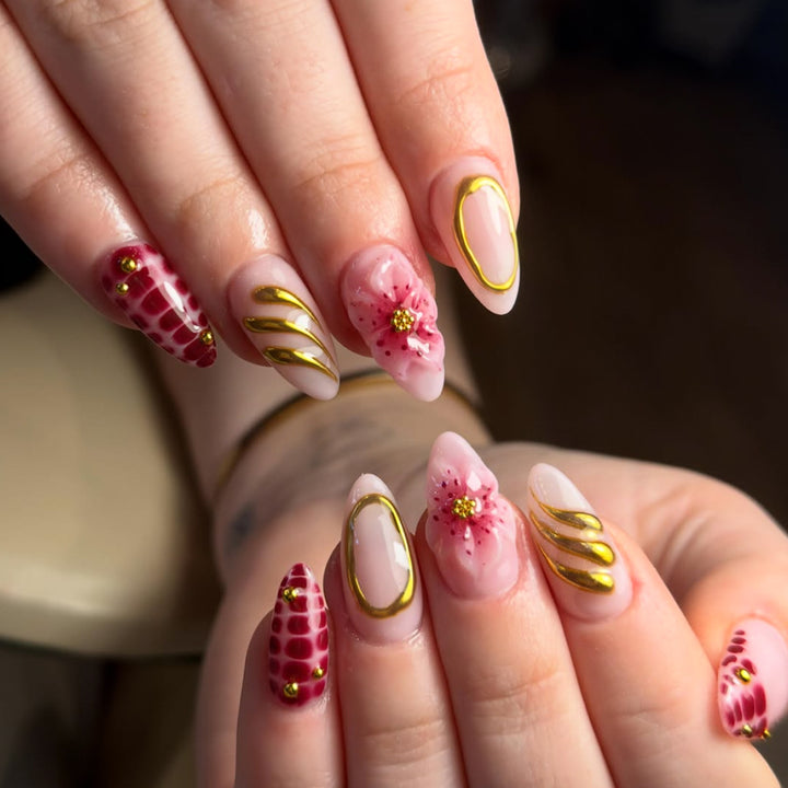 Glamorous Floral Nail Art Set Kalsten
