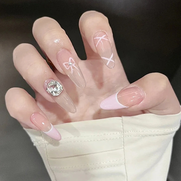 Artificial nail set with elegant design and dreamy 3D applications Kalsten