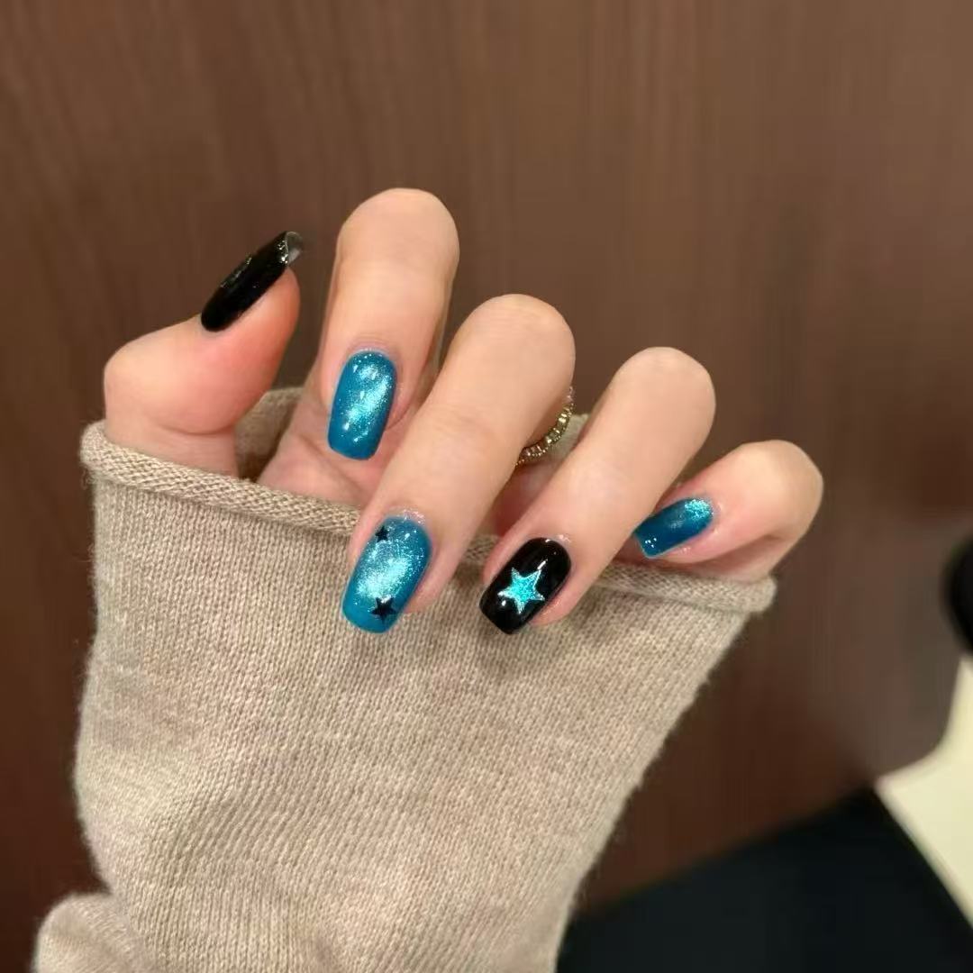 Whimsical Bear-Themed Press-On Nail Art Kit Kalsten