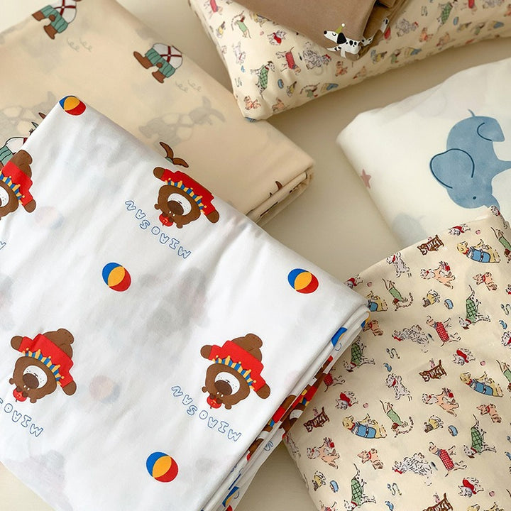 Baby and toddler bedding set made of soft cotton percale with cheerful elephant design