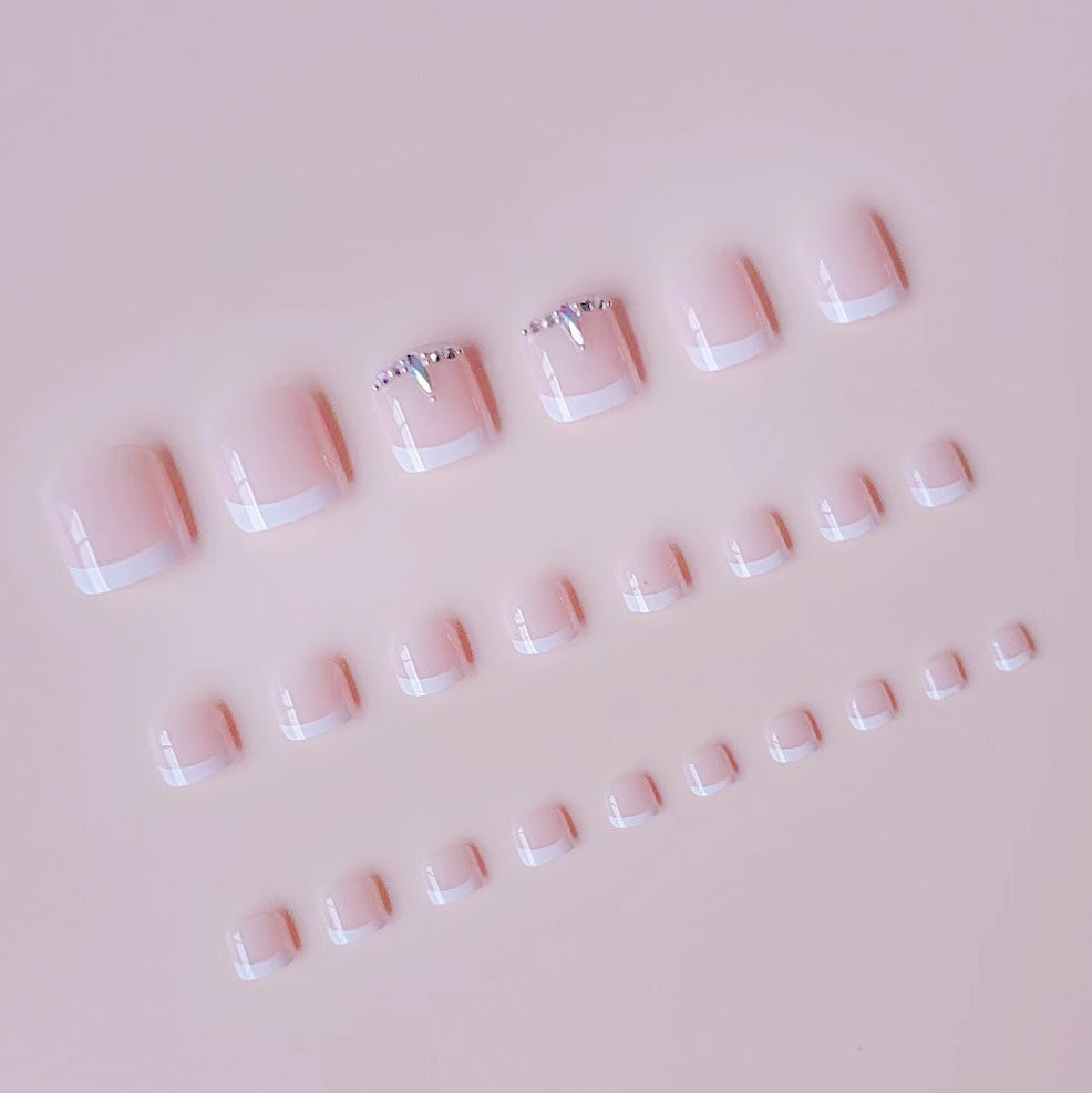 Nail art set with elegant rhinestone details Kalsten