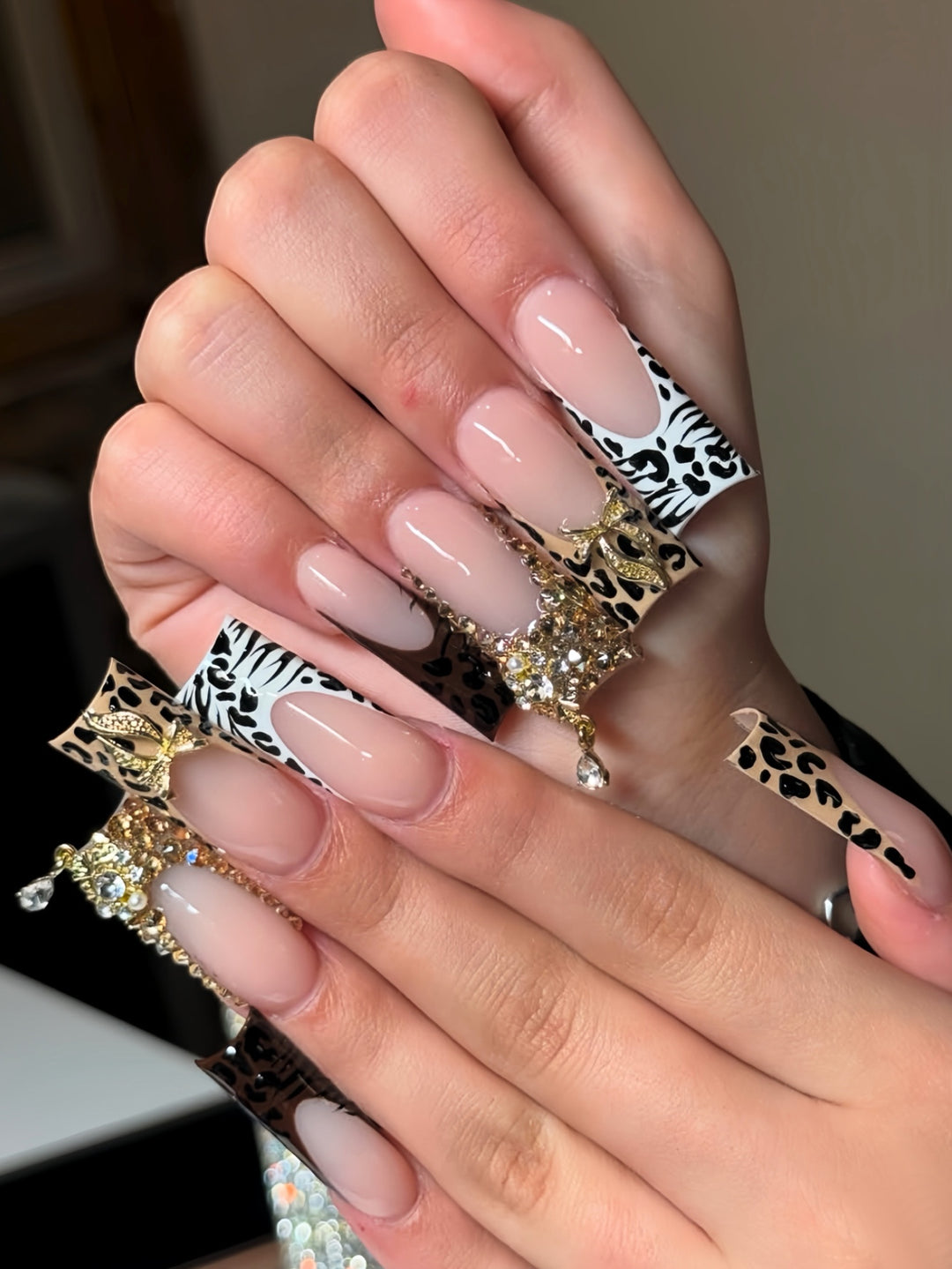 Decorative Long Press-On Nail Extensions Kalsten