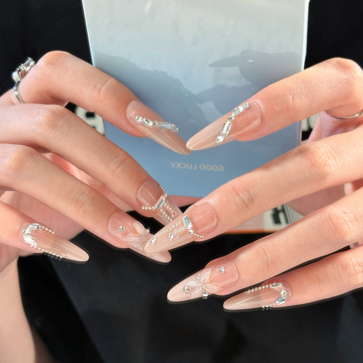 Elegant artificial nails with noble rhinestone embellishments Kalsten