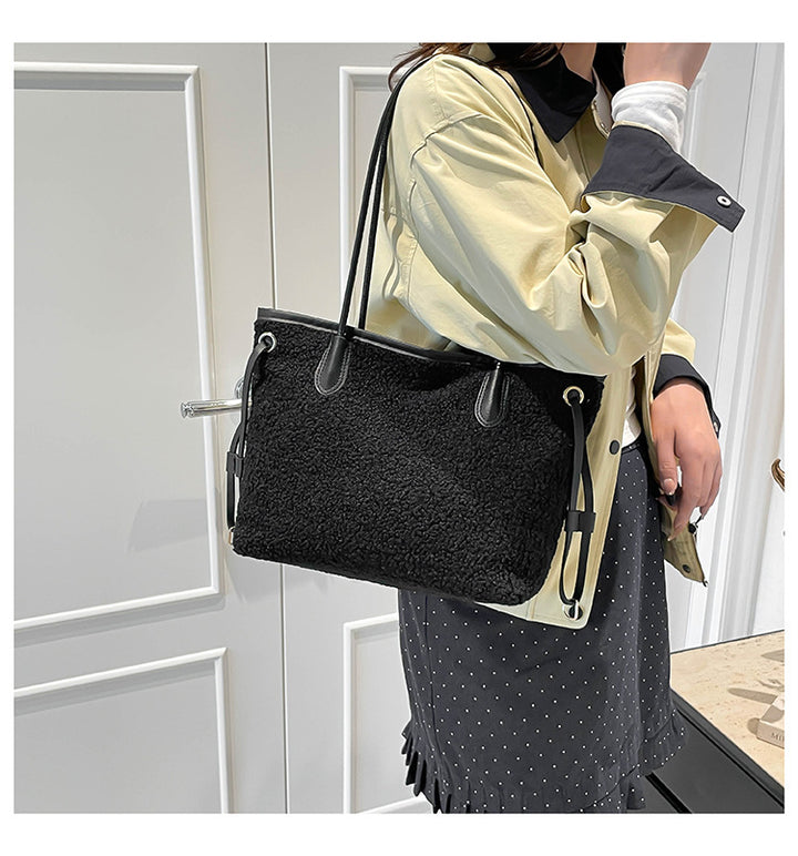 Oversized Faux Fur Tote Bag Kalsten