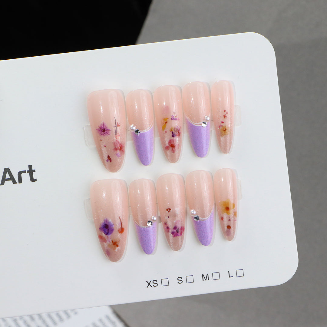 Floral-Embellished Press-On Nail Set Kalsten
