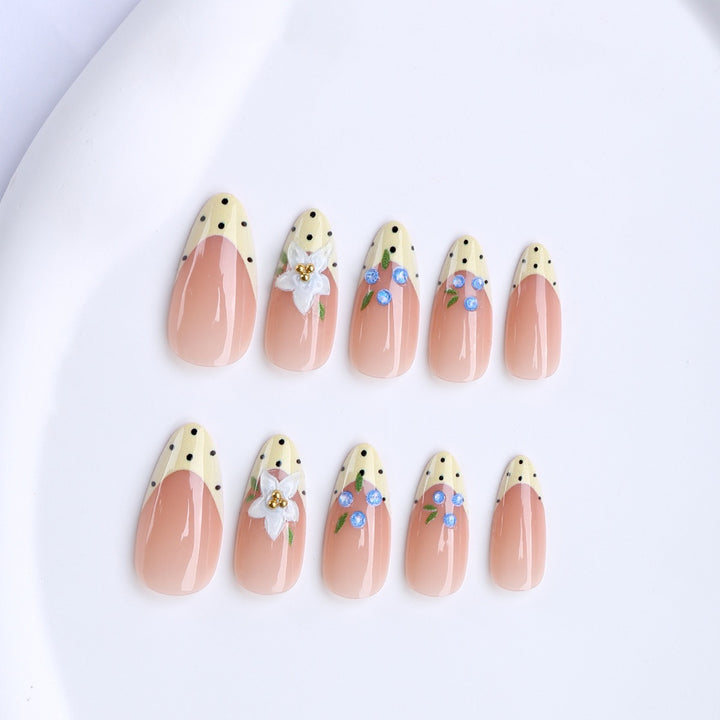 Trendy Nail Art Kalsten
