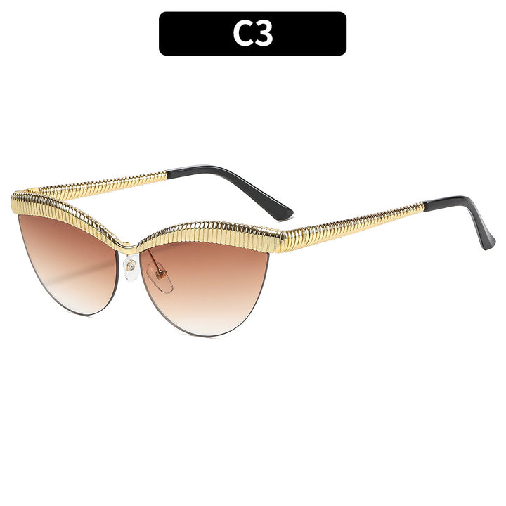 Elegant Cat-Eye Sunglasses with Metallic Accents