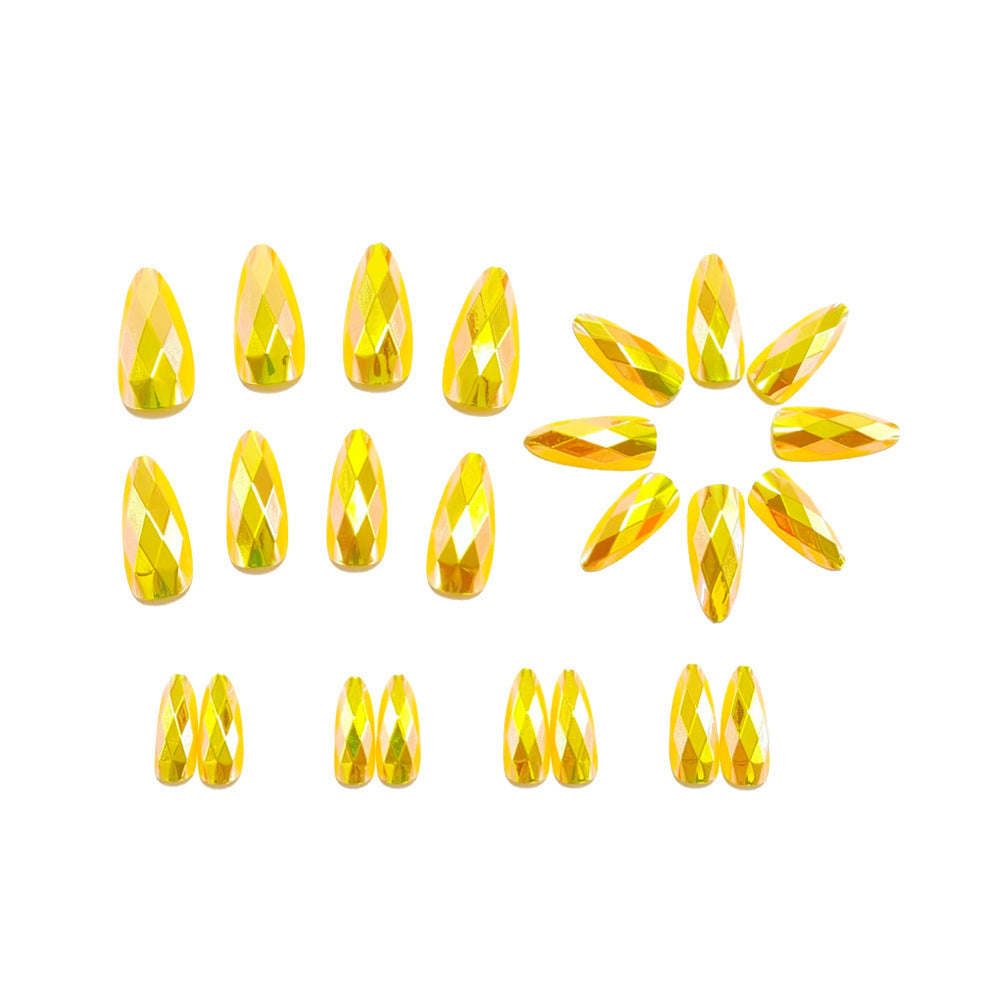 Glamorous Artificial Nails Kalsten
