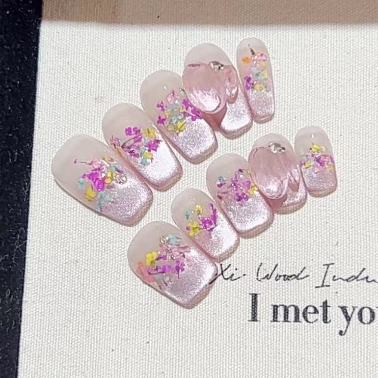 Artistic Floral Decorative Press-On Nails Kalsten