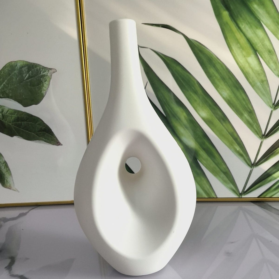 Artistic Contemporary Teardrop Vase Kalsten