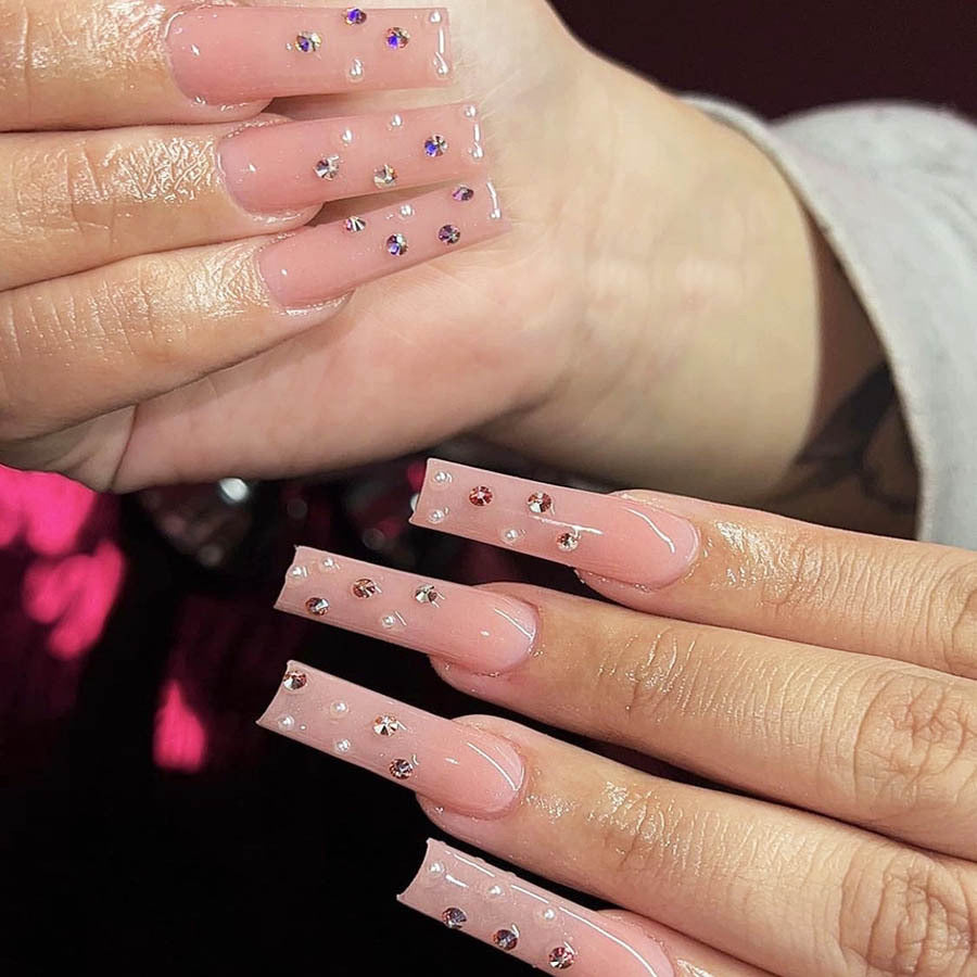 Acrylic nail set with sparkling rhinestone embellishments Kalsten
