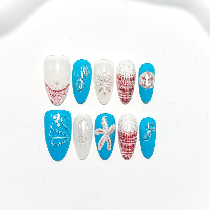 Maritime-style artificial nails Kalsten