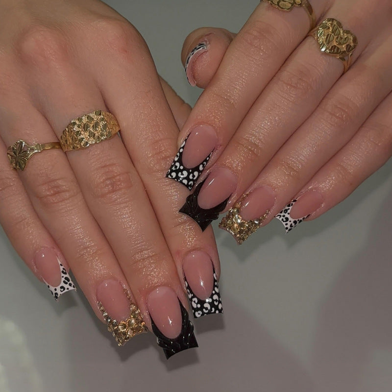 Artificial nails with luxurious 3D decorations and glamorous accents Kalsten