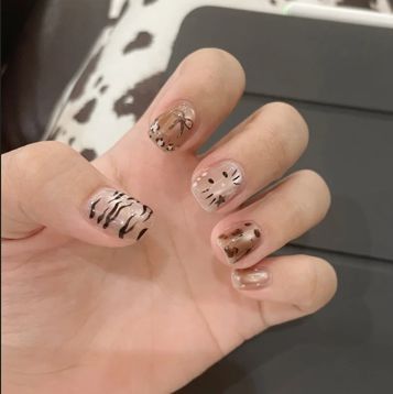 Artificial nails with elegant ombre effect and glitter coating Kalsten