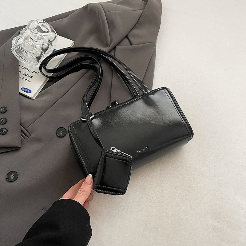 Elegant Structured Handbag Kalsten