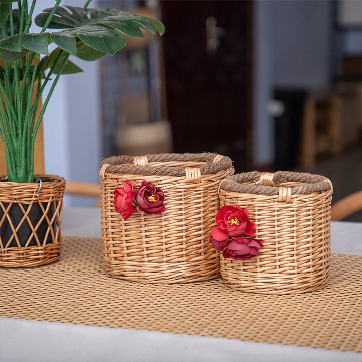 Decorative Wicker Planter Kalsten