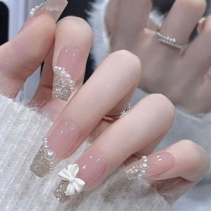 Glamorous artificial nails with moon and star motif Kalsten