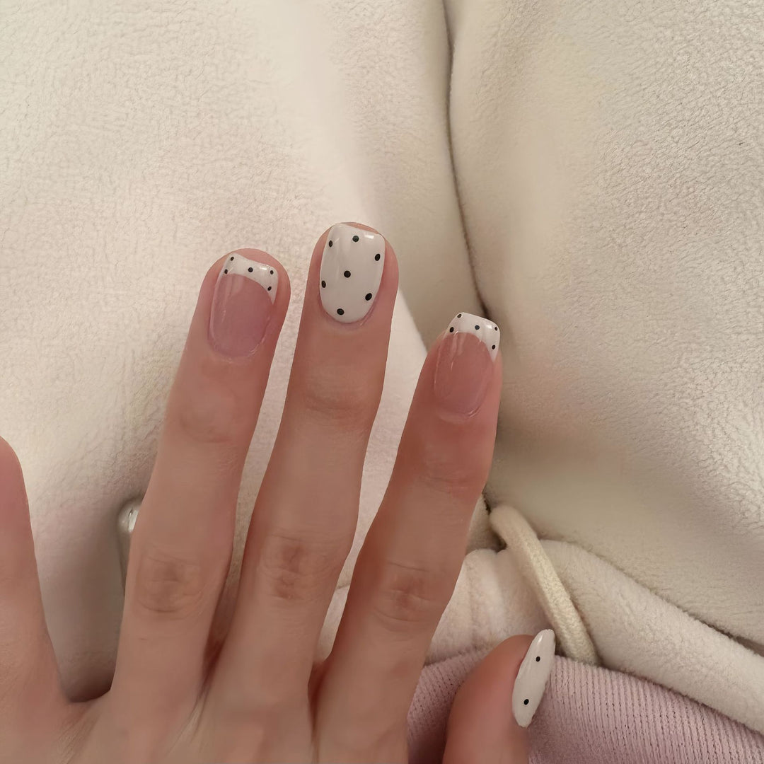 Artificial Nail Tips in Elegant Design Kalsten
