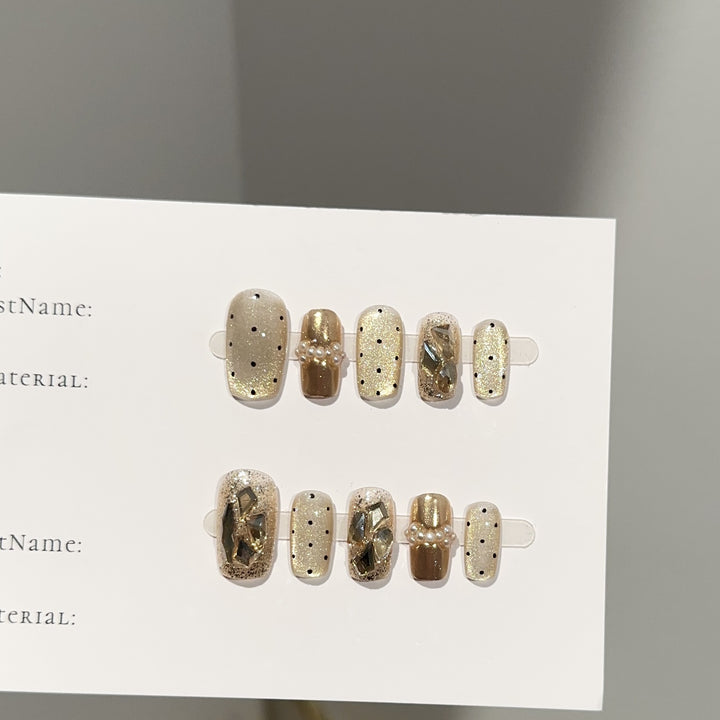 Luxurious Decorative Press-On Nail Set