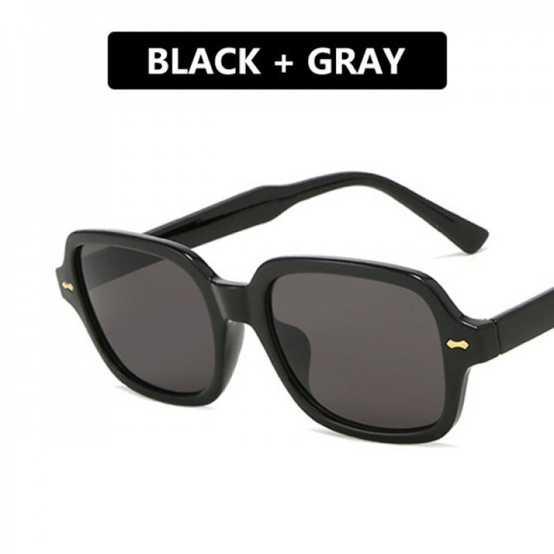 Ladies fashionable sunglasses with angular frame and yellow lenses Kalsten