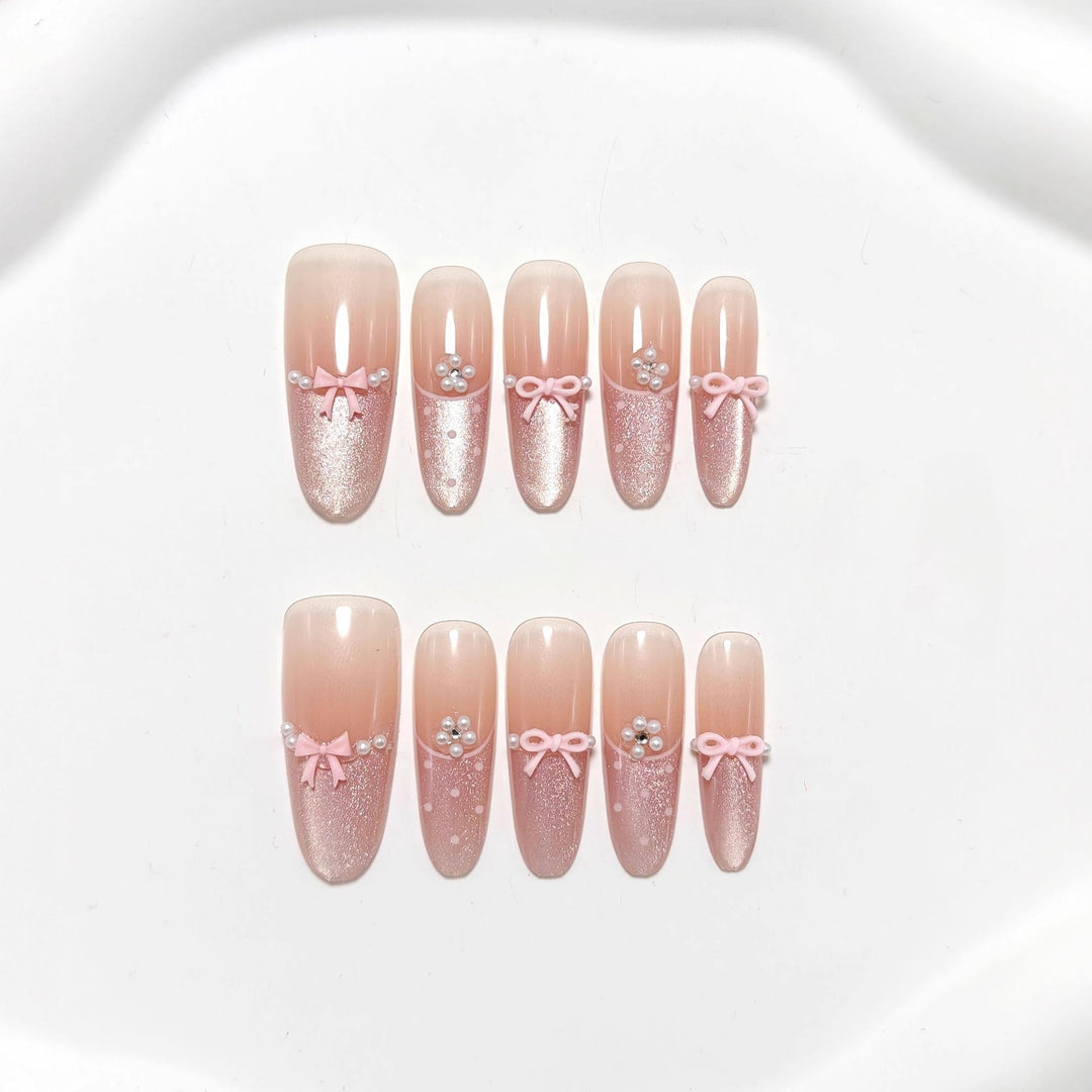 Elegant Artificial Nails with Delicate Gradients and Ribbons Kalsten
